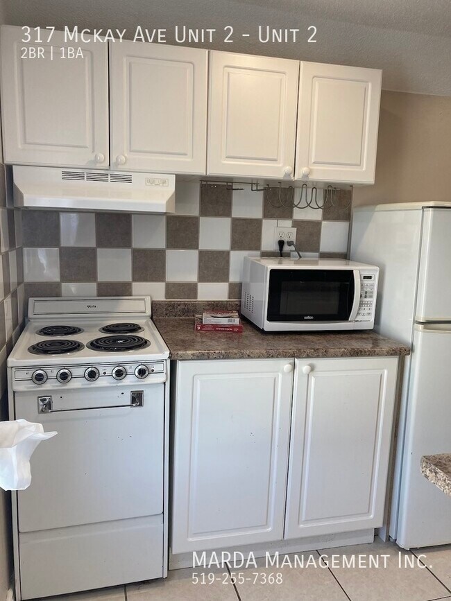 Building Photo - CHARMING 2-BEDROOM/1BATH BETWEEN WEST AND DOWNTOWN CAMPUSES + HYDRO