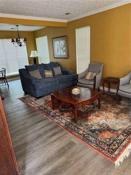 Foto del edificio - 2578 Shadowbrook Dr