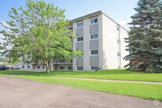 Building Photo - 81 Kenwood Dr