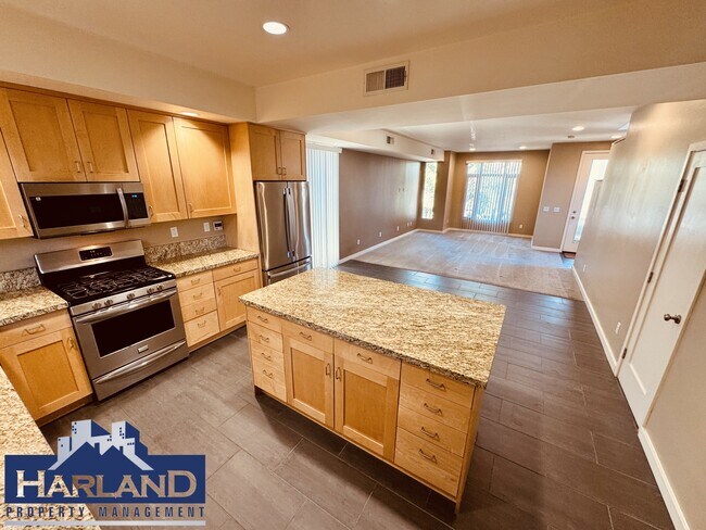 Building Photo - 3528-3538 Indiana Street Unit 3528-