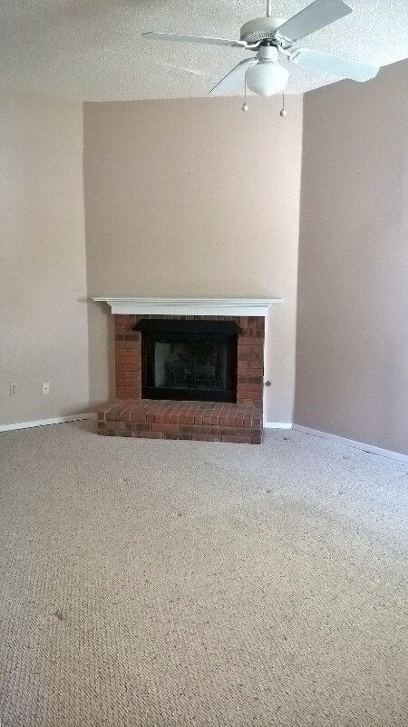 Foto del edificio - 1693 Beaver Trail Dr