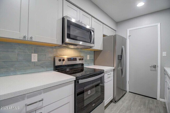 Foto del edificio - 2220 W Dora St