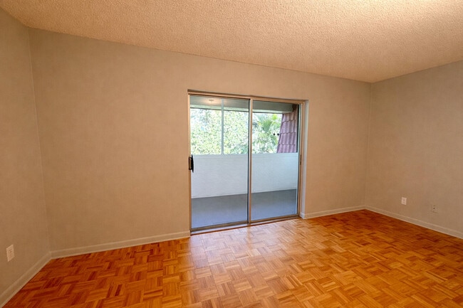 Building Photo - 22615 SW 66th Ave