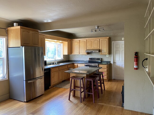 Photo - 2850 McGee Ave Townhome