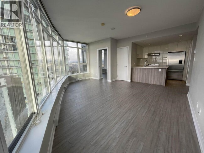 Building Photo - 4900 Lennox Ln