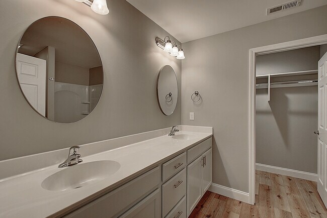 Foto del edificio - 3424 Frylee Ct