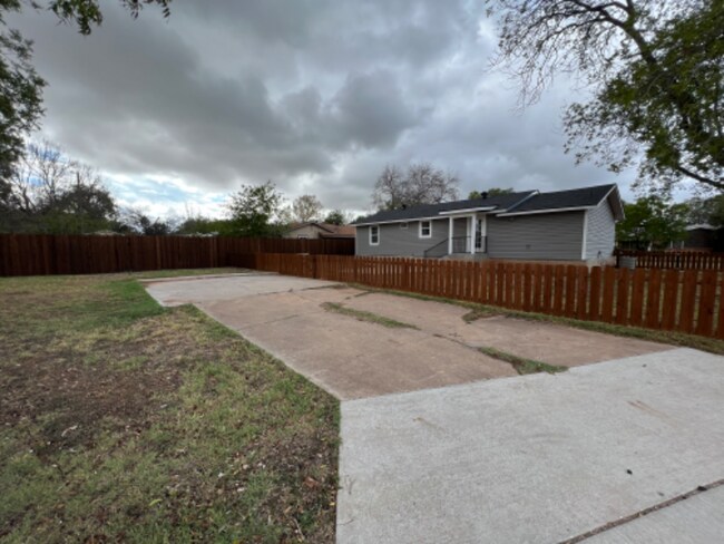 Foto del edificio - 2101 S 35th St