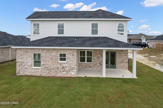 Building Photo - 4 bedroom 2.5 bath House