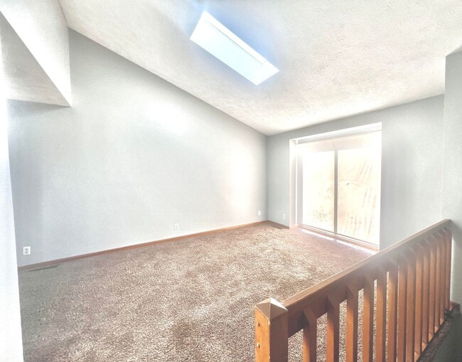 Foto del edificio - Beautiful 4 bed, 2 bath house at $1,795