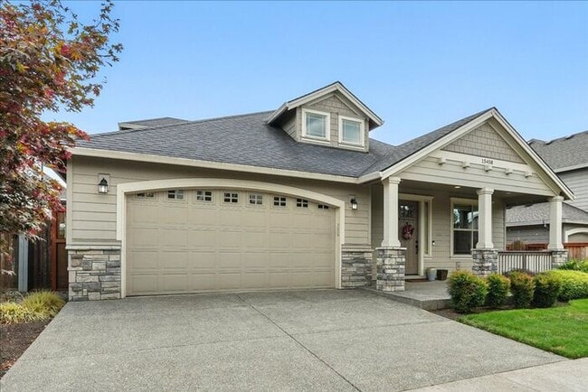 Building Photo - Elegant 3-Bedroom Home with Modern Ameniti...