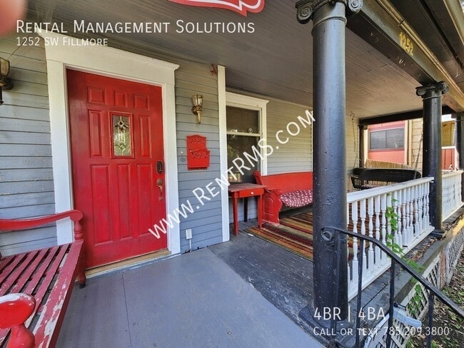 Building Photo - 1252 SW Fillmore-