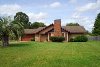 Building Photo - 117 Reservation Dr