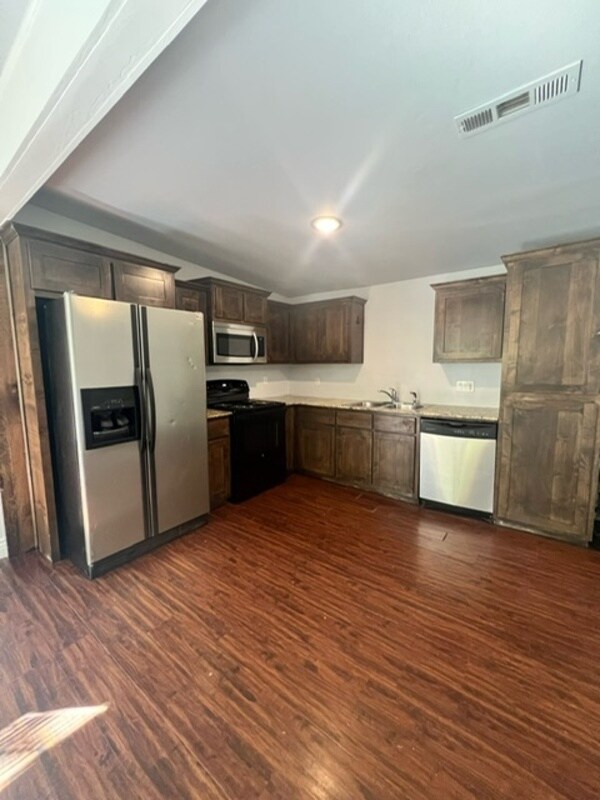 Building Photo - 1393 Farmers Rd