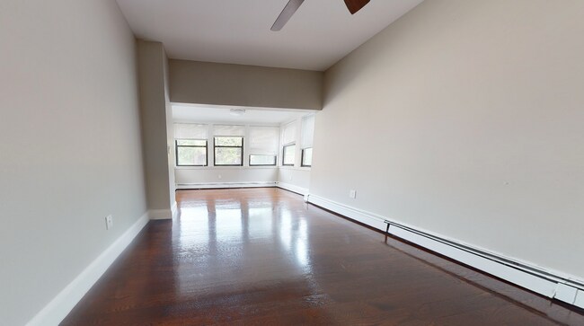 Foto del edificio - 14 Stearns Rd