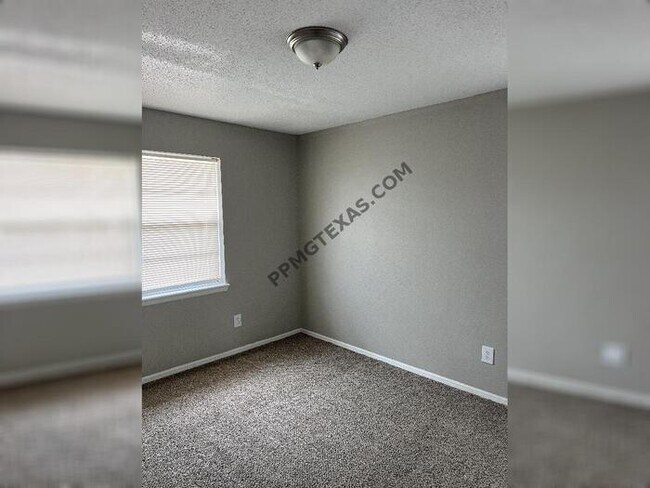 Building Photo - 1321 McDonald Dr. Midwest City, OK 73130