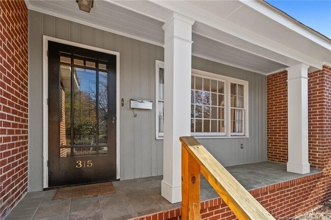 Building Photo - 315 Fairfield Rd