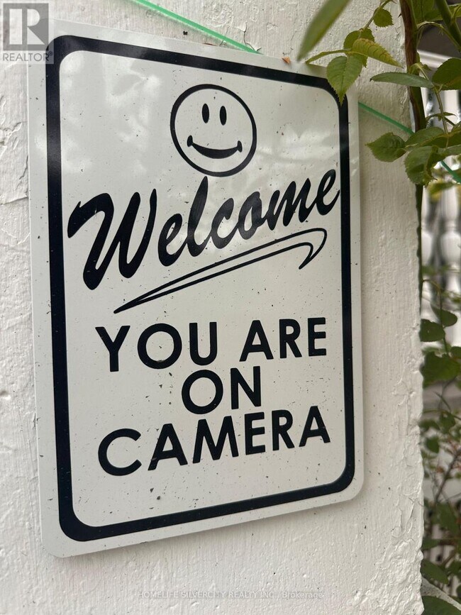 Photo du bâtiment - 50 Nelson St W