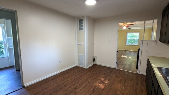 Building Photo - 1237 Francis Ave