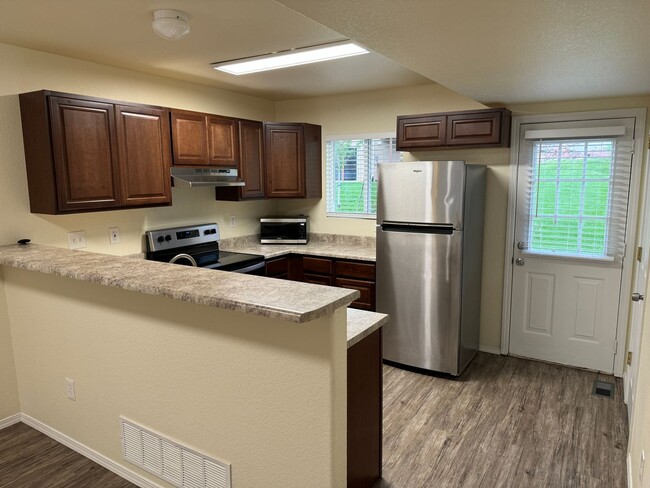 Building Photo - District 20 North End Townhome