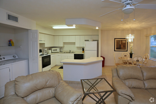 Living Room / Kitchen - St. Lucie Oaks