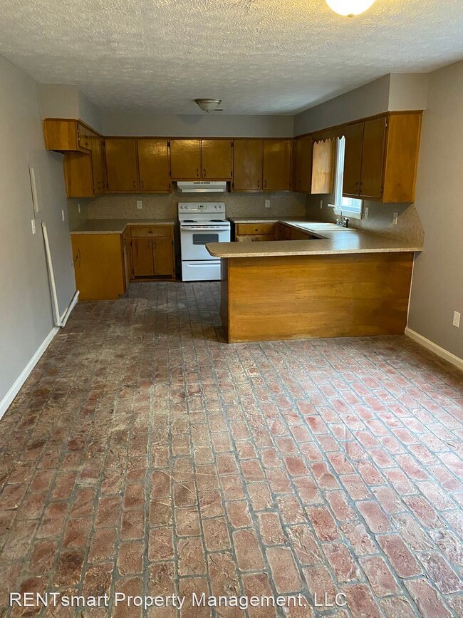 Building Photo - 5 br, 2.5 bath House - 61 Quince Court