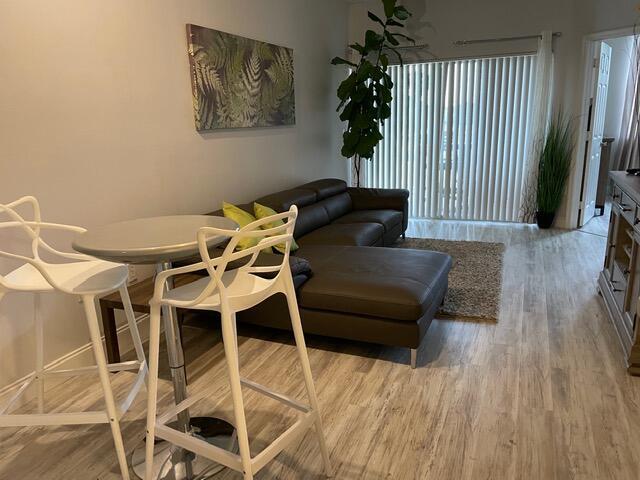 Foto del edificio - 2060 Greenview Shores Blvd