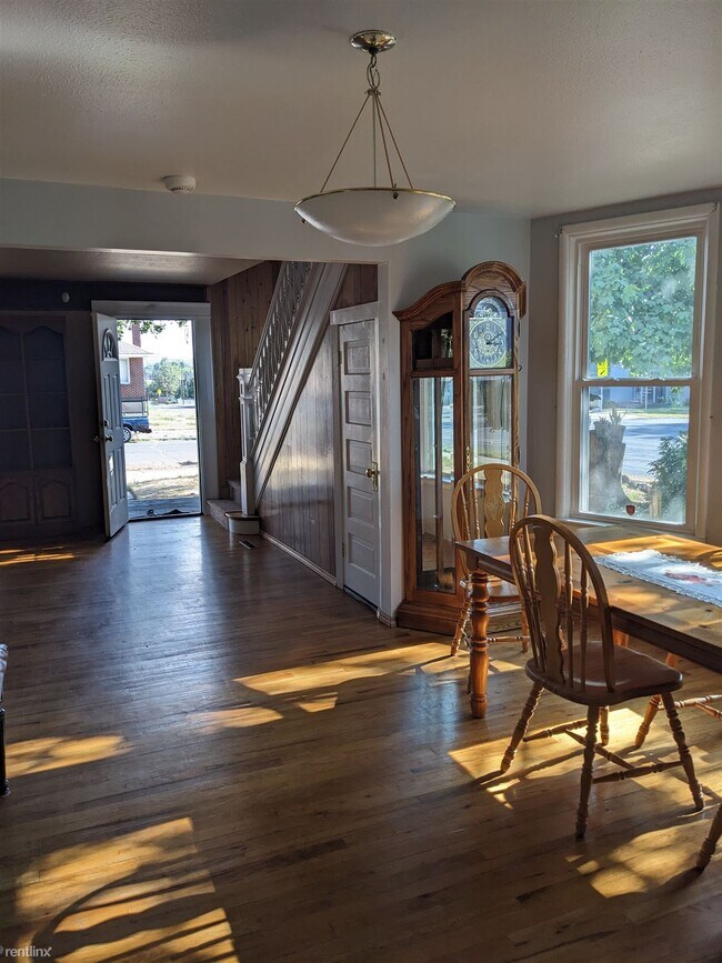 Foto del edificio - 3 br, 2 bath House - 326 West Mansfield Av...