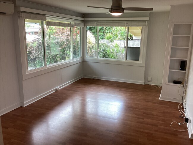 Foto del edificio - 324 Hualani St