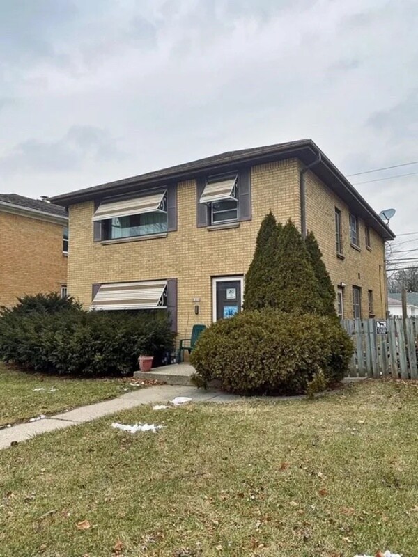 Primary Photo - 8116 W Burleigh St