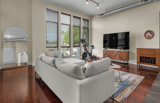 Building Photo - 13320 Beach 202 BCH