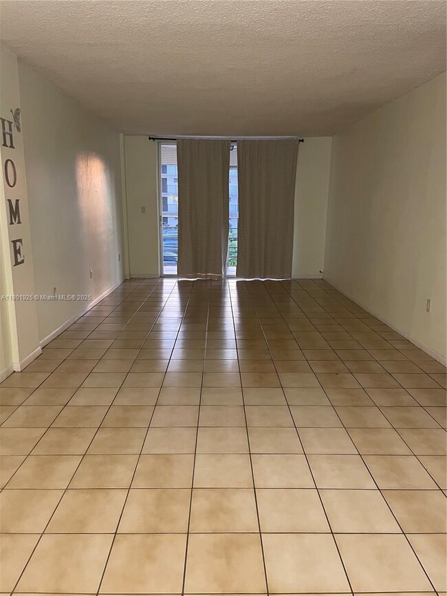Foto del edificio - 14150 SW 84th St