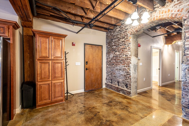 Building Photo - 126 McCammon Ave