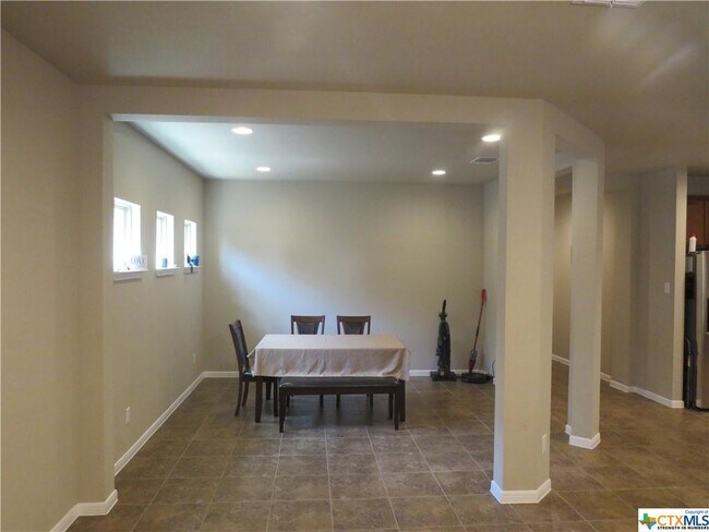 Building Photo - 4038 Aransas Dr
