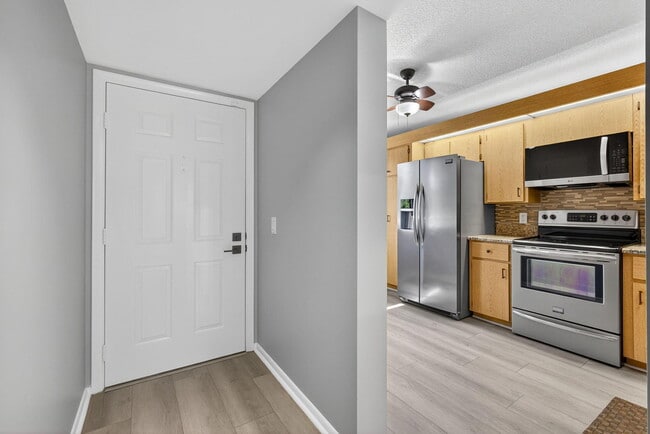 Foto del edificio - 2581 Village Blvd
