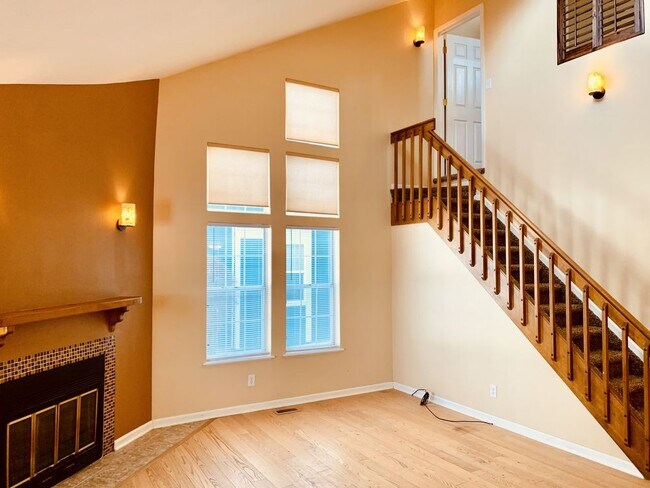 Foto del edificio - MOVE IN READY