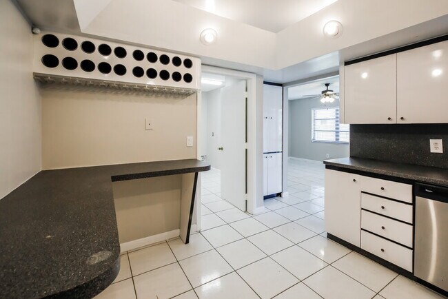 Foto del edificio - 11601 NW 14th Ct