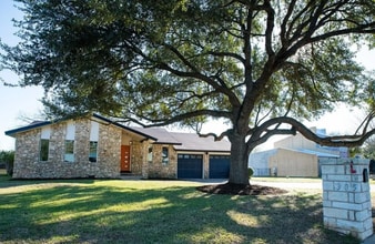 305 Whitetail Dr