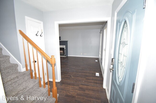 Building Photo - 3 br, 2.5 bath House - 1429 Buchanon Drive