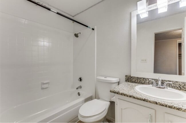 Photo - 3623 Longcourt Cir House