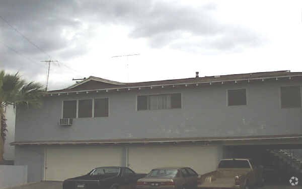Building Photo - 624 N Toluca Park