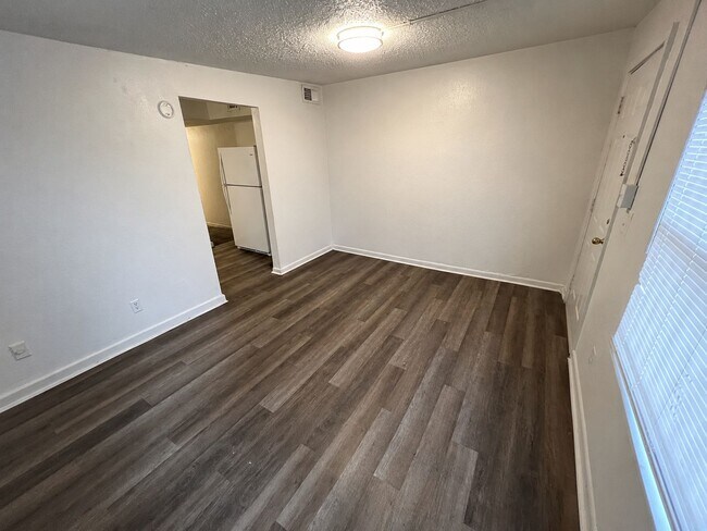 Foto del edificio - 3332 Rayford Street