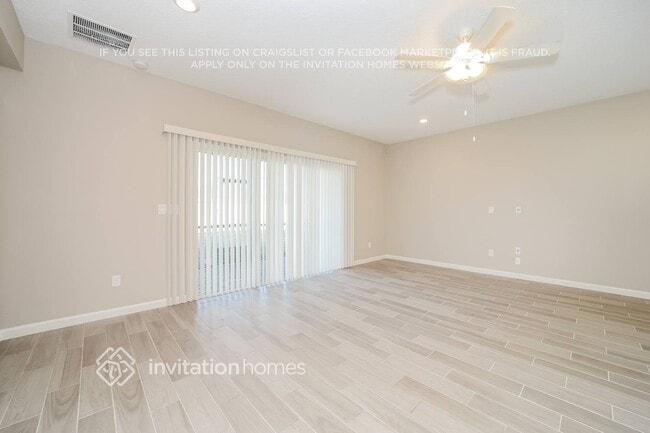Building Photo - 10015 Lemon Grass Ln