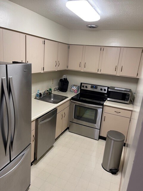 Foto del edificio - 310 Presque Isle Blvd