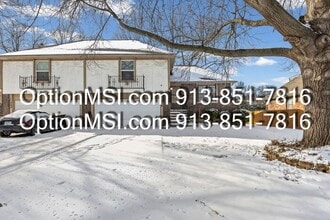 Building Photo - 11400 Oak St