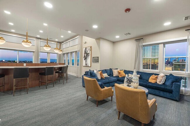 Building Photo - 3636 W Dallas St