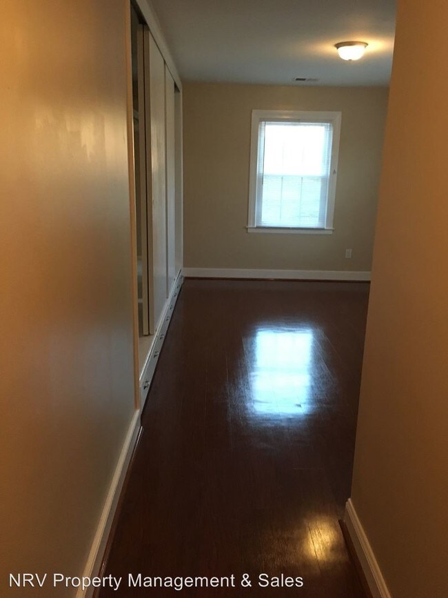 Building Photo - 3 br, 2 bath House - 406 Walker St.