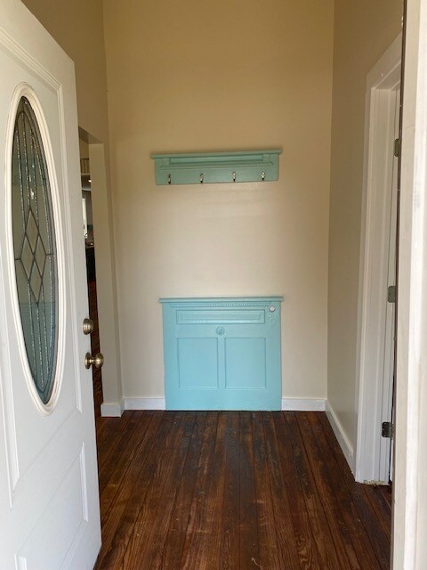 Foto del edificio - 1306 Calvit St