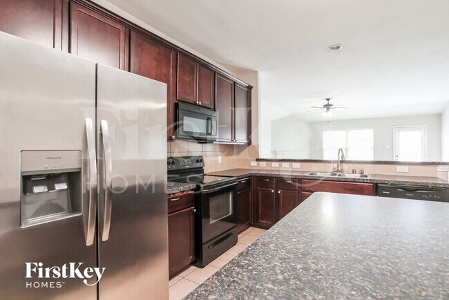 Foto del edificio - 1417 Villa Paloma Blvd