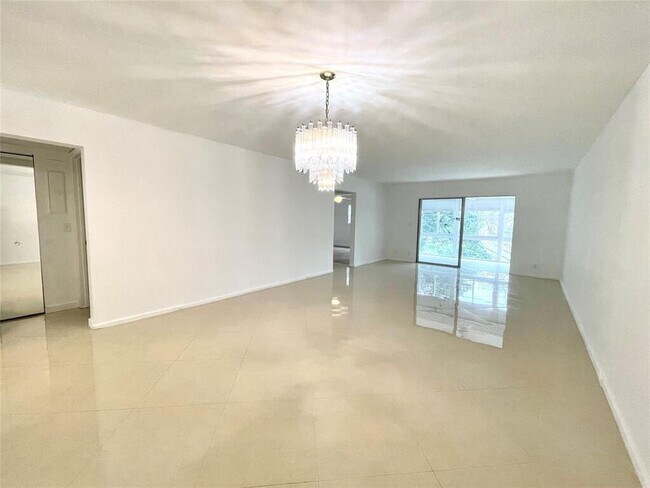 Foto del edificio - 3403 Bimini Ln