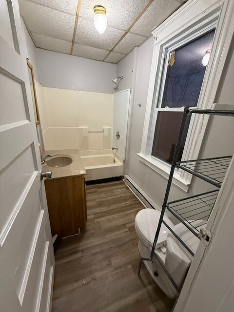 Building Photo - 30 Walnut Ave